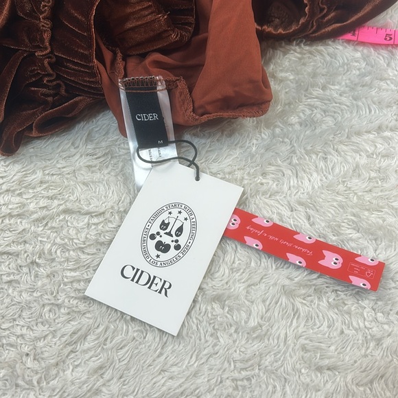 Cider chocolate brown velvet and lace tiered ruffle mini skirt skort, med NWT - Picture 6 of 8